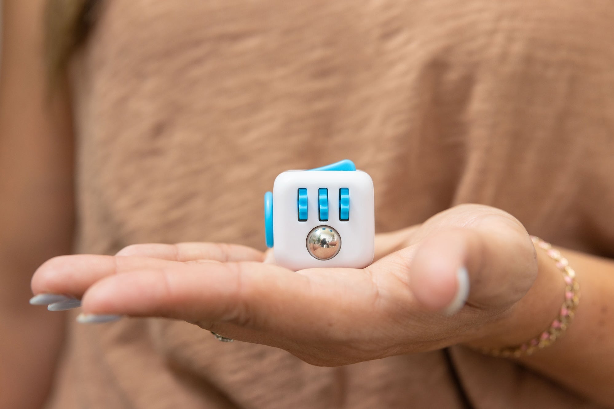 Using Fidget Cubes How Fidget Cube May Soothe Your Stress And Anxiety